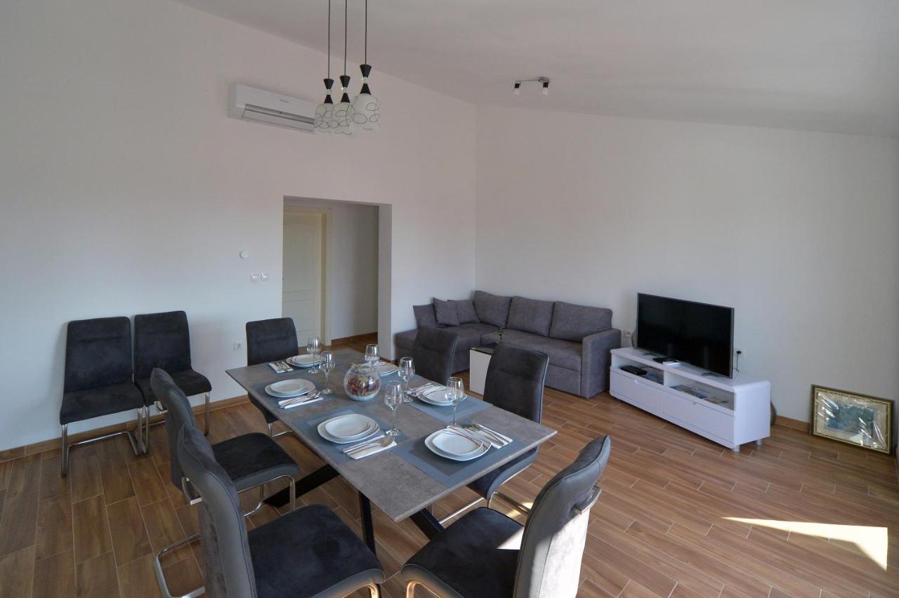 New Apartments 9 Minutes From Split Airport Kaštela Εξωτερικό φωτογραφία