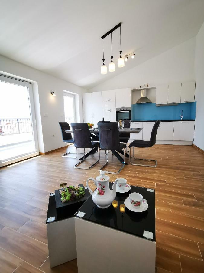 New Apartments 9 Minutes From Split Airport Kaštela Εξωτερικό φωτογραφία