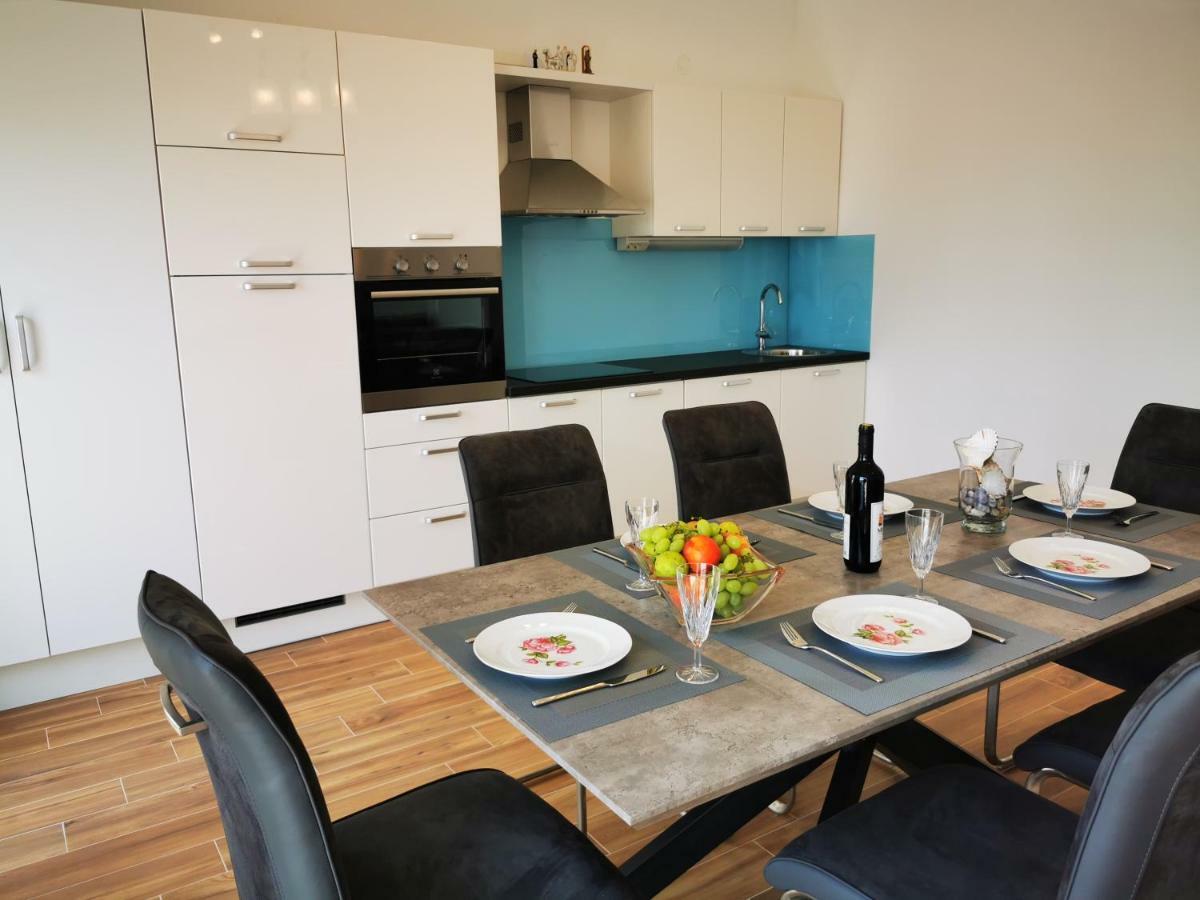 New Apartments 9 Minutes From Split Airport Kaštela Εξωτερικό φωτογραφία