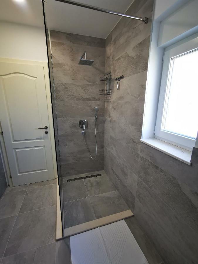 New Apartments 9 Minutes From Split Airport Kaštela Εξωτερικό φωτογραφία